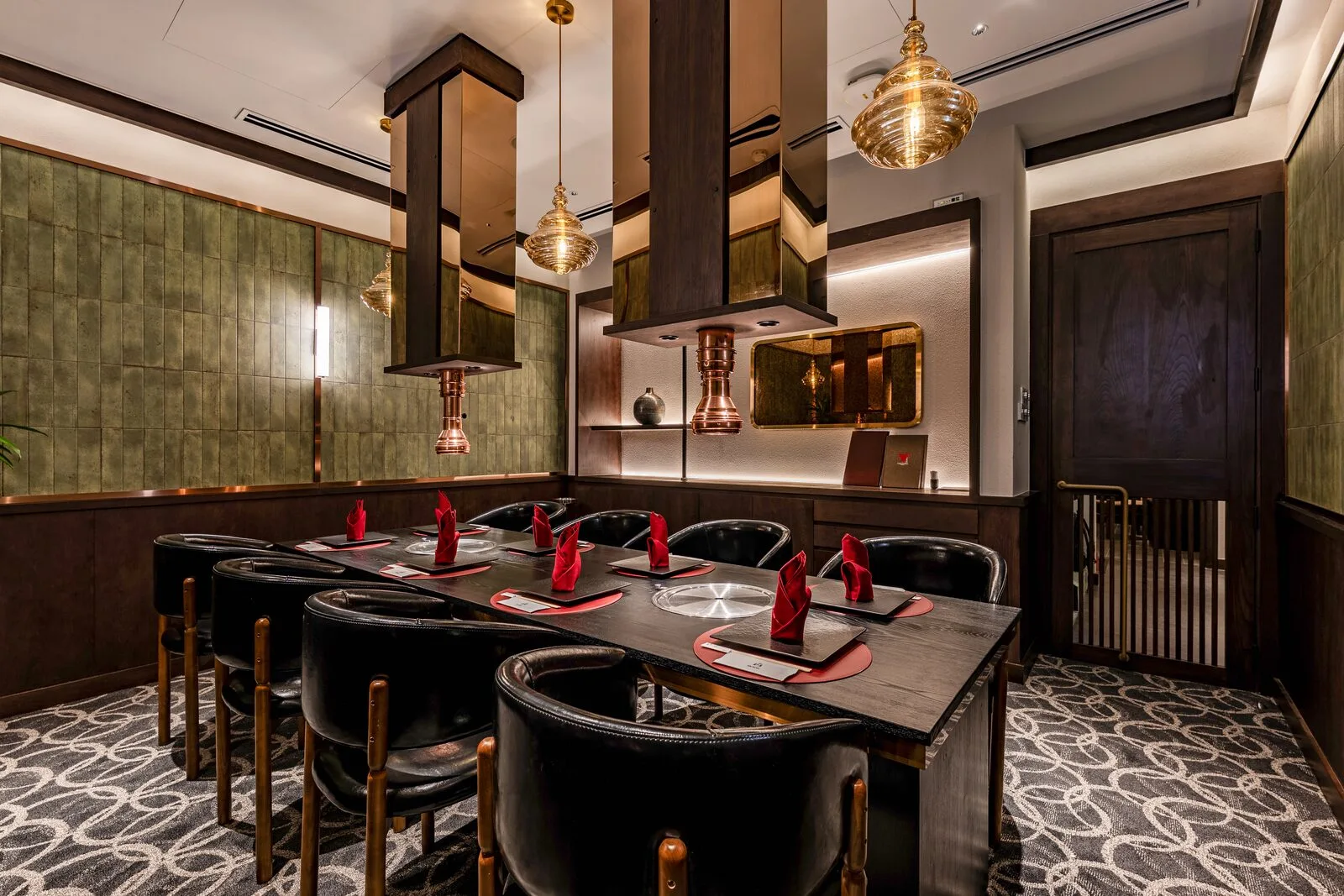 A long dining table set for a group at Premium Yakiniku Ineya